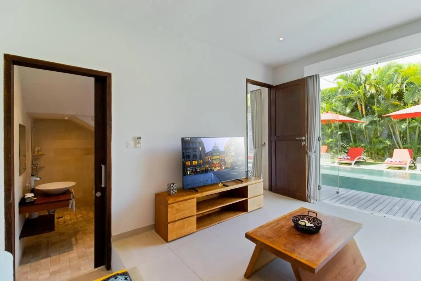 Villa Miro - Luxury, 3 Bed, Central Seminyak Indonesia